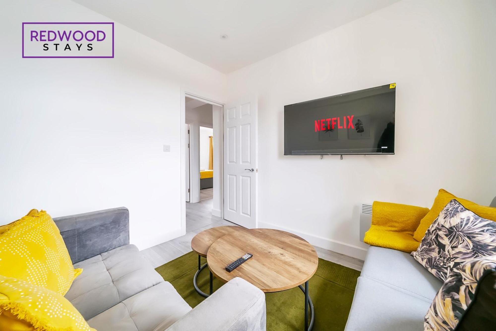 Brand New, 2 Bed 1 Bath, Modern Town Center Apartment, Free Wifi & Netflix By Redwood Stays Aldershot Exterior photo